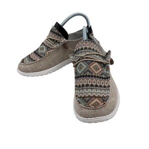 Southwestern Women’s Slip On Shoe Size 9